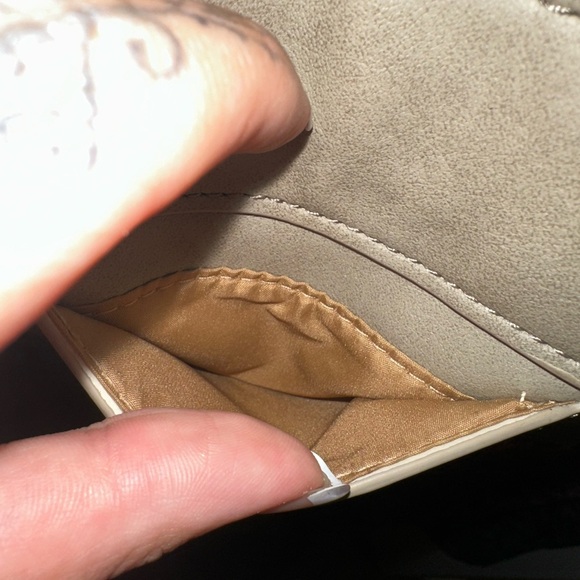 Multi Sac Crossbody Bag - Picture 3 of 8